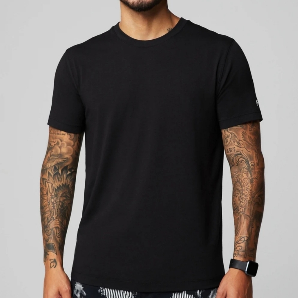 NWT Fabletics The 24-7 Tee short sleeve in black Size Small Y20‎